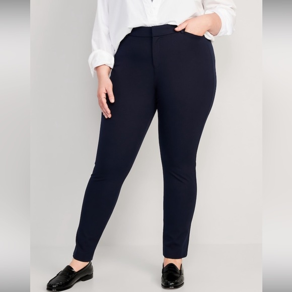 NWT- Old Navy - 30+. Pixie Skinny - Picture 1 of 9
